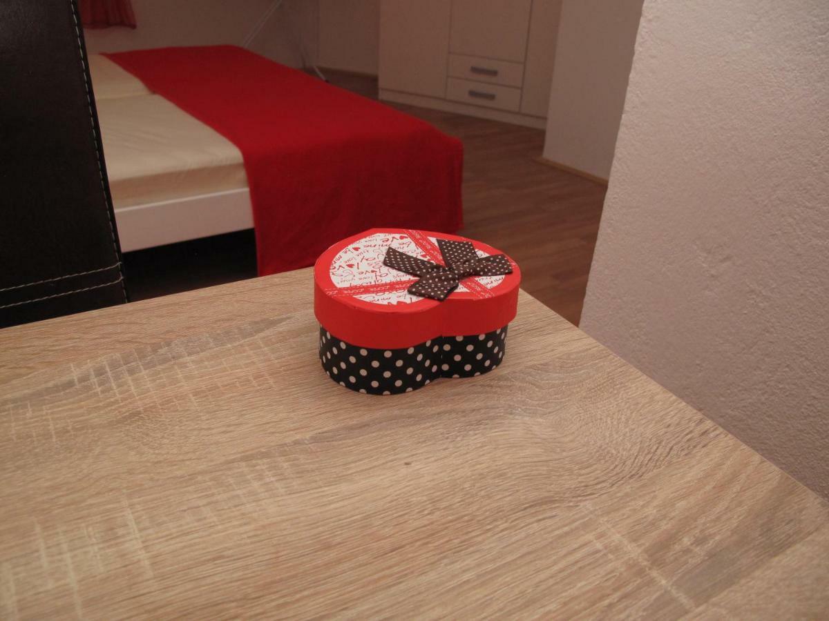 Illy City Centre Apartment Sibenik Bagian luar foto