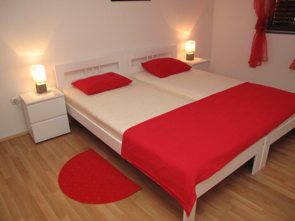 Illy City Centre Apartment Sibenik Bagian luar foto