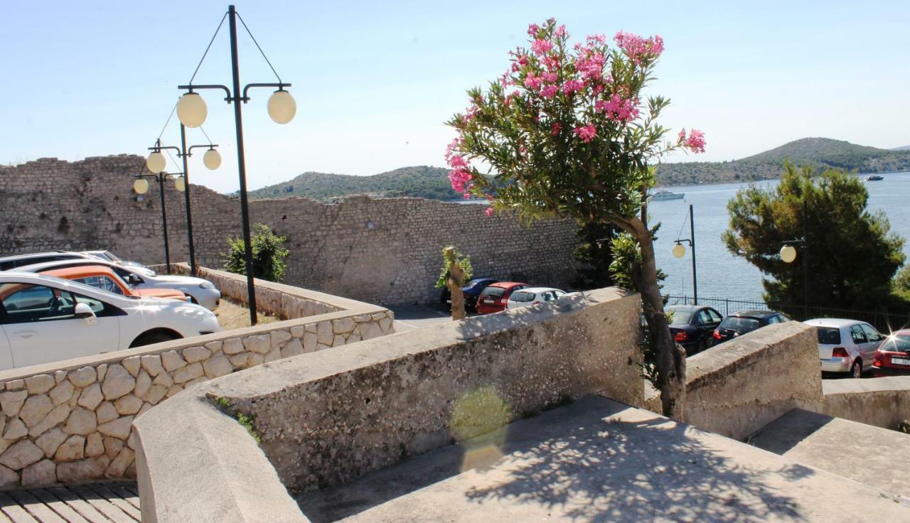 Illy City Centre Apartment Sibenik Bagian luar foto